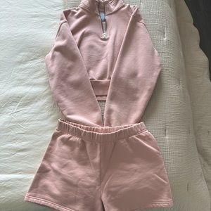 Aritzia TNA Cozy Fleece Set